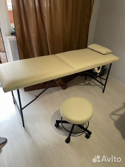 Кушетка для наращивания ресниц, стул, подушка