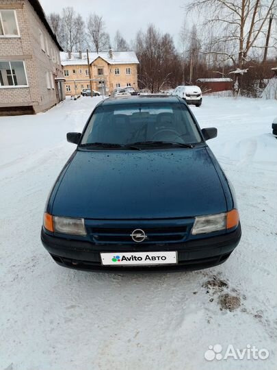 Opel Astra 1.6 МТ, 1998, 318 000 км