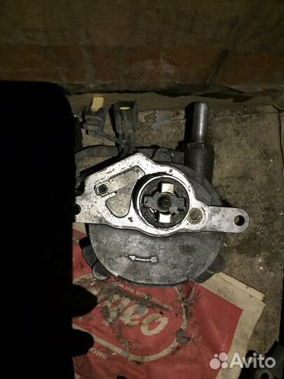 Вакуумный насос Mercedes-Benz