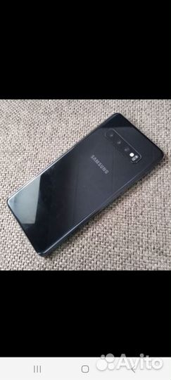 Samsung Galaxy S10, 8/128 ГБ