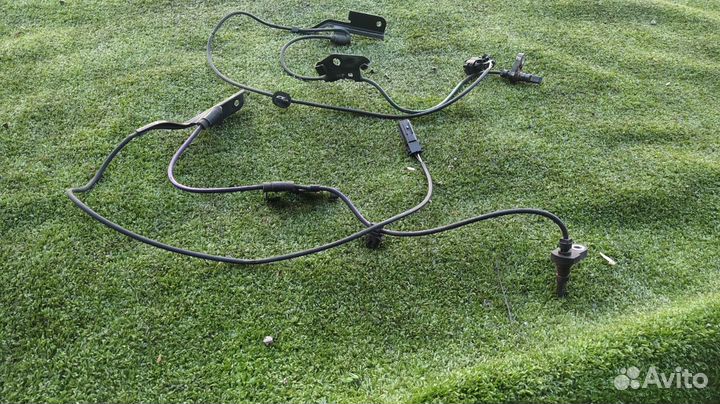 Датчик abs пара передний Toyota Estima GSR50