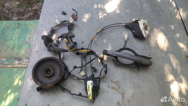 Обшивка двери mitsubishi lancer 10