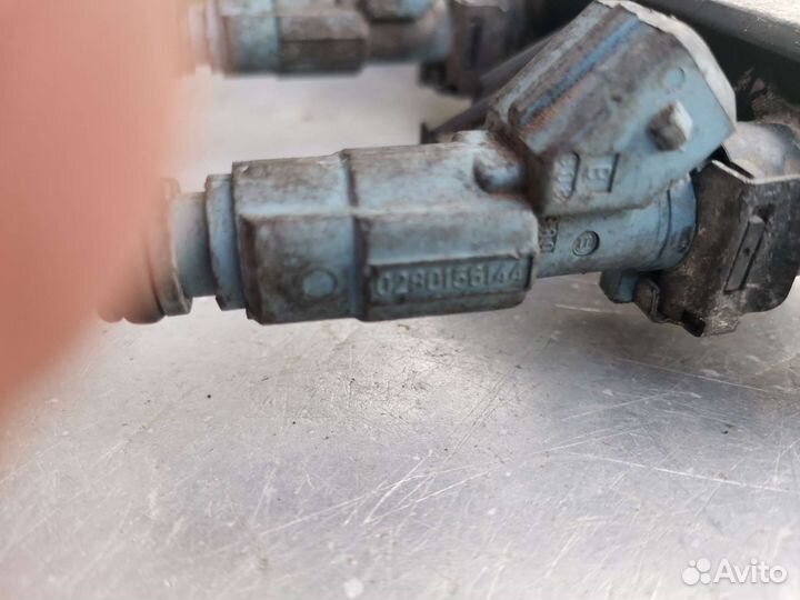 Рампа с форсунками volkswagen pointer 1.0