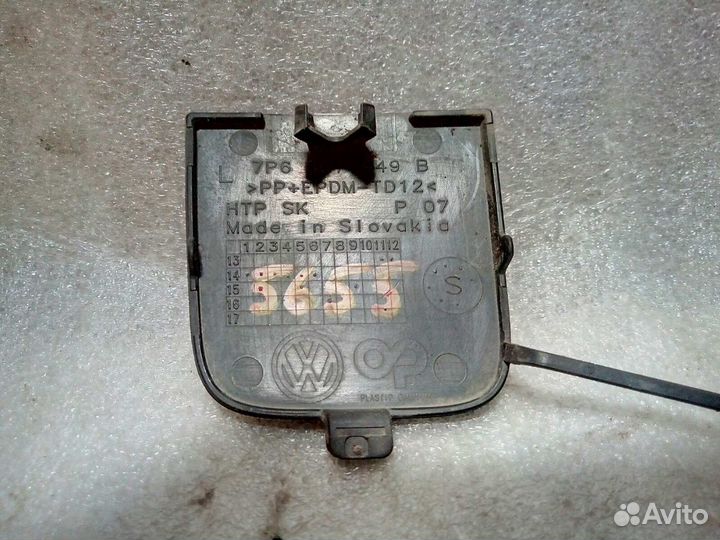 Volkswagen Touareg c2014г- Заглушка задняя лев Б/У