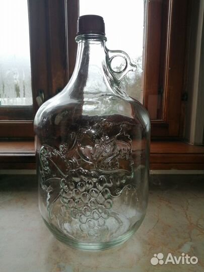 Стеклянная 5л бутыль