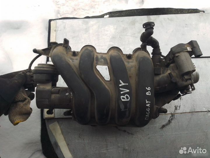 Впускной колектор BVY VW Passat B6