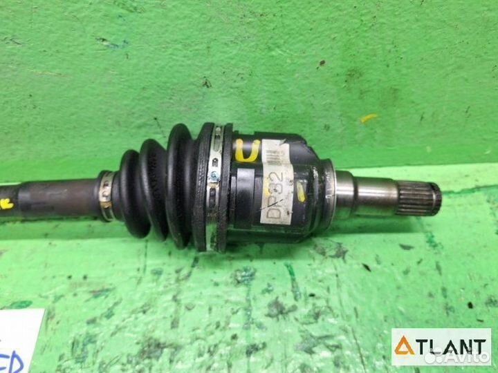 Привод передний правый toyota sienta