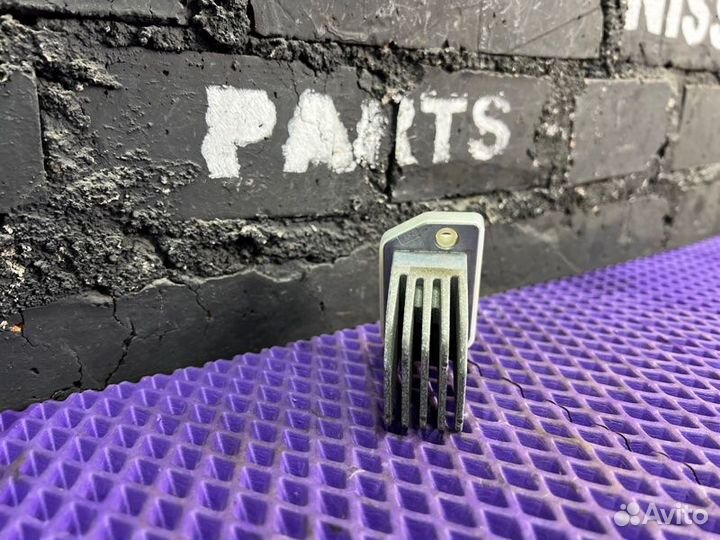 Реостат печки Nissan X-Trail NT31-106173 MR20DE