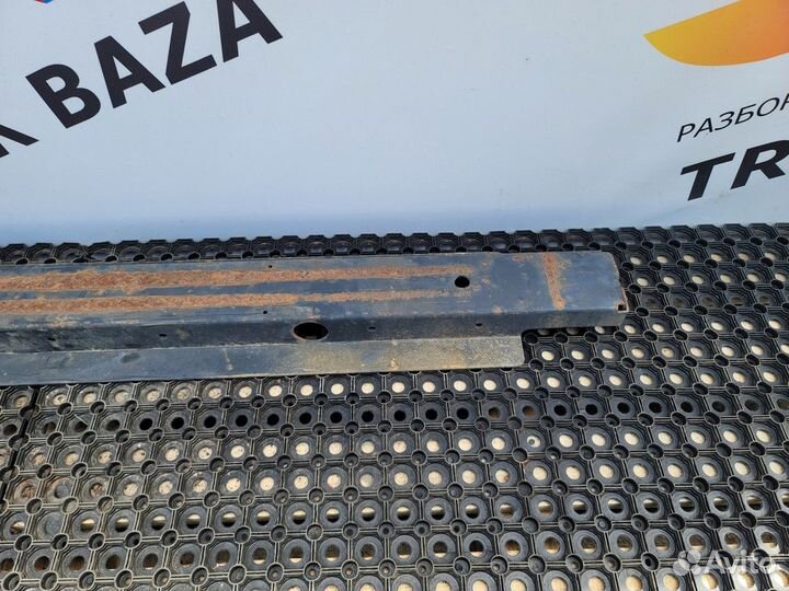 Опора пола центральная шмитц 1350мм