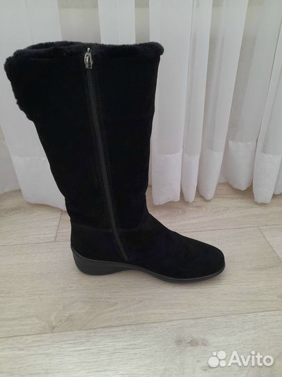 Сапоги новые,зимние, натуральная замша,41