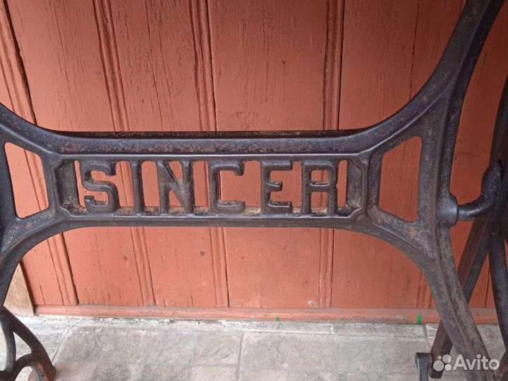 Швейная машина Подольск ножная