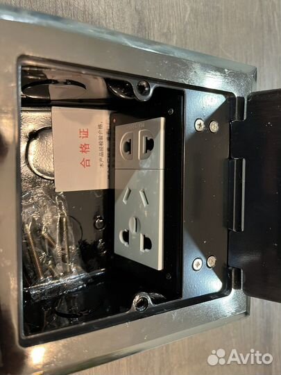 Скрытая разетка в столешницу