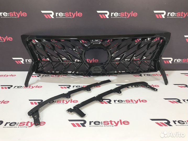 Решетка радиатора Lexus LX570 2012-2015 S513