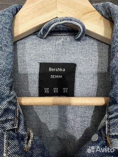 Джинсовая куртка bershka