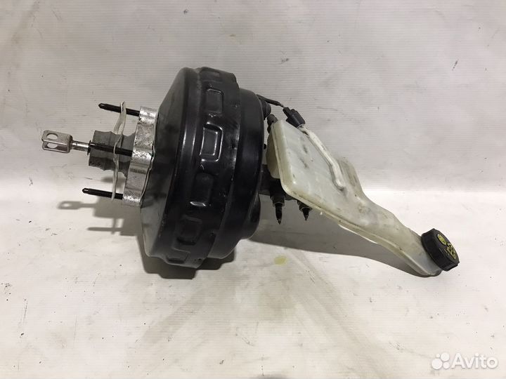 Вакуумный усилитель тормозов Ford Focus 3