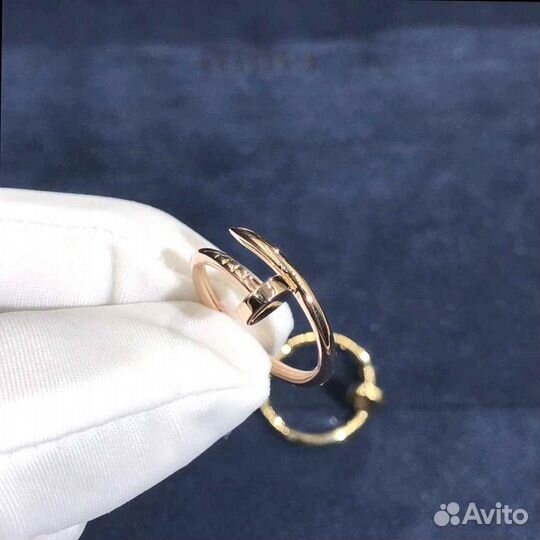 Золотое кольцо Juste un Clou