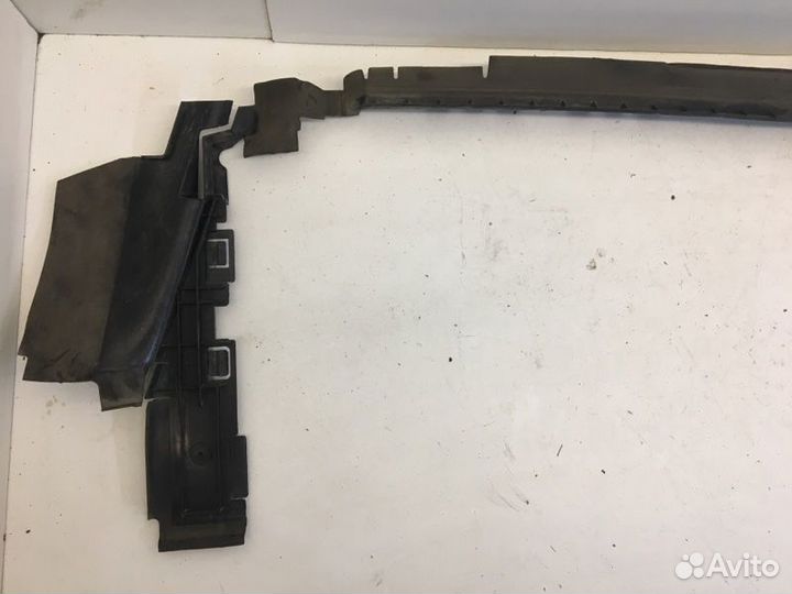 Воздуховод радиатора передний Mercedes-Benz