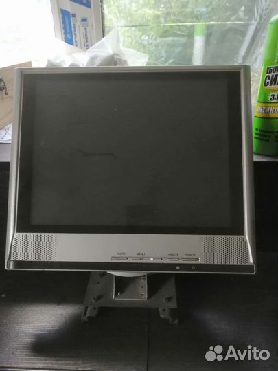 Автомобильный потолочный телевизор