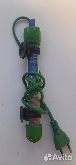 Аквариумный обогреватель и угольный наполнитель