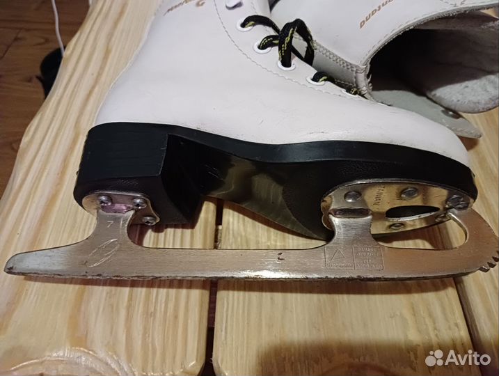 Коньки фигурные 27 размер