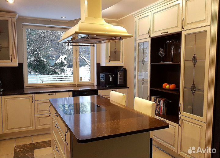 Кухонный гарнитур угловой