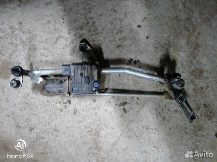 Трапеция стеклоочистителей с мотором