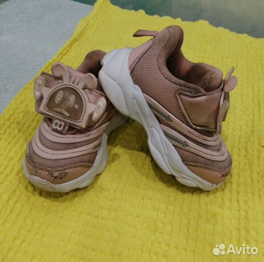 Детская обувь на девочку