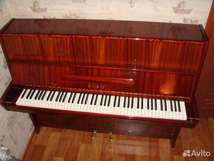Пианино Petrof