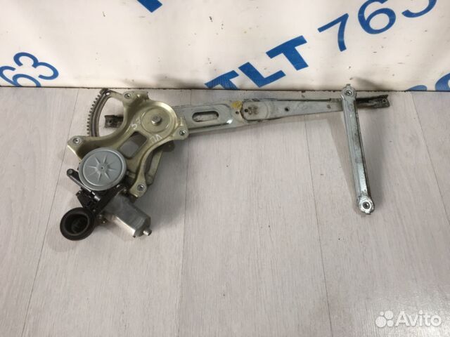 Стеклоподъёмник передний lexus IS350 3.5 ат седан