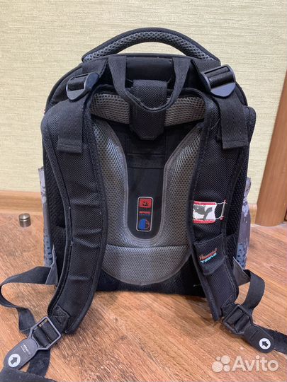 Рюкзак школьный hummingbird