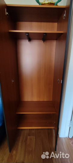 Шкаф платяной бу