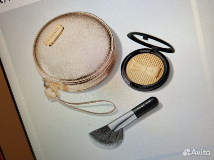 Хайлайтер MAC Skinfinish