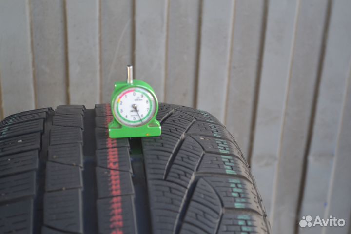 Pirelli Winter Sottozero 240 Serie II 255/40 R20 101V