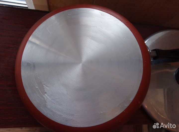 Сковорода новая с крышкой