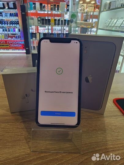 iPhone 11, 64 ГБ