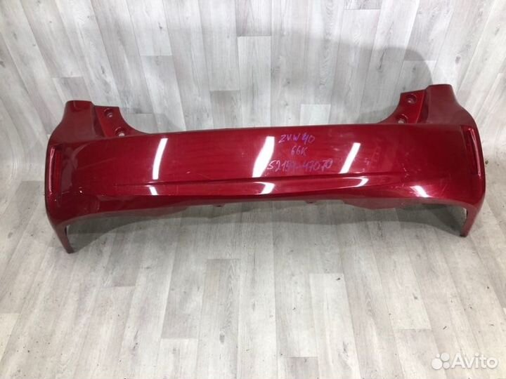 Бампер зад. toyota prius alpha