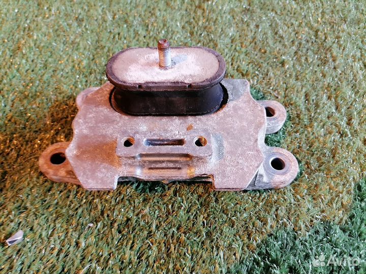 Опора кпп (подушка) 8K0399115S Audi A5 8T A4 B8 8K