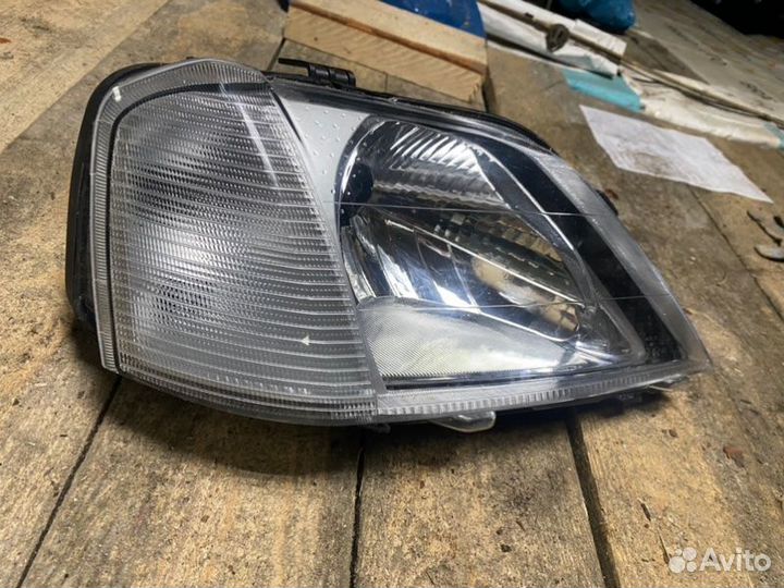 Фара правая Renault Logan 2008
