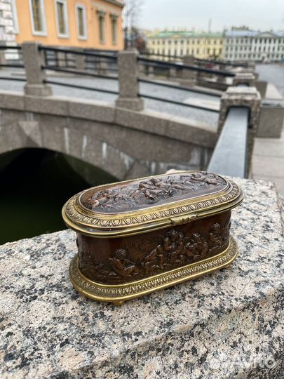 Старинная музейная шкатулка 19 века, бронза