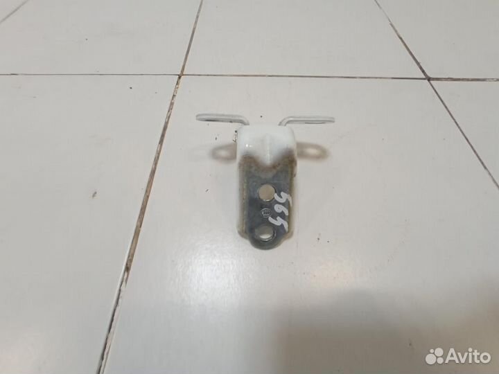 Петля двери задней левой нижняя Hyundai Solaris 2