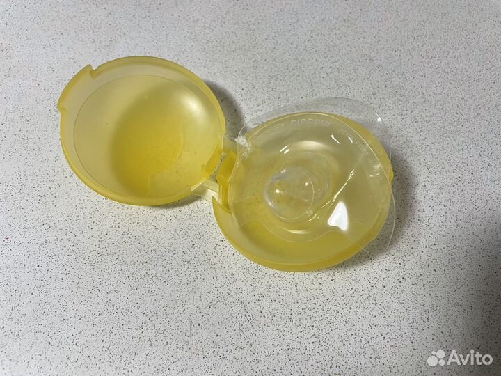 Накладки на грудь medela