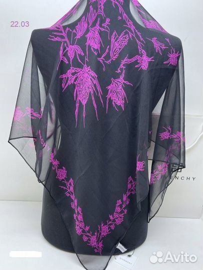Платок Givenchy