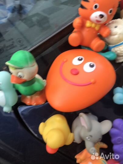 Развивающие игрушки для малышей пакетом