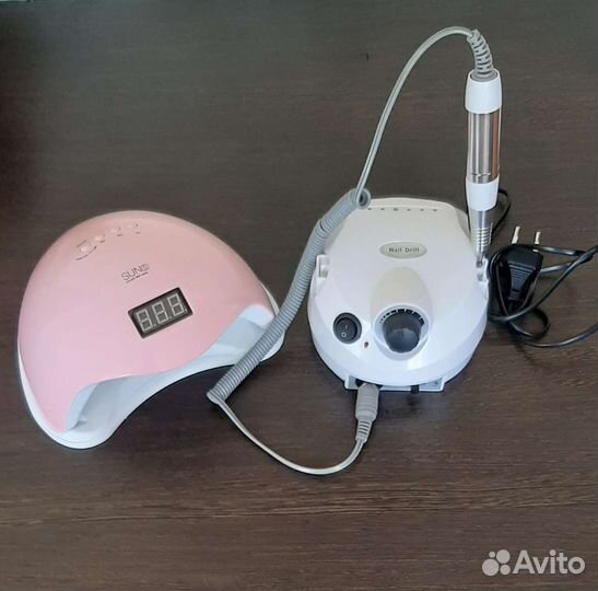 Аппарат для маникюра и педикюра и лампа