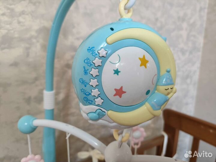 Музыкальный мобиль с проектором