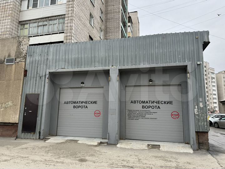 Торговое 107 м² в жилом массиве. Красная линия