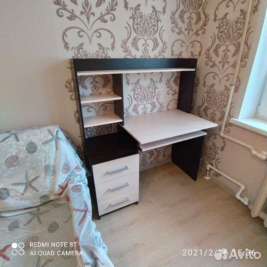 Стол с тумбой