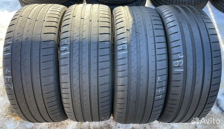 Michelin Pilot Sport 4 235/45 R18