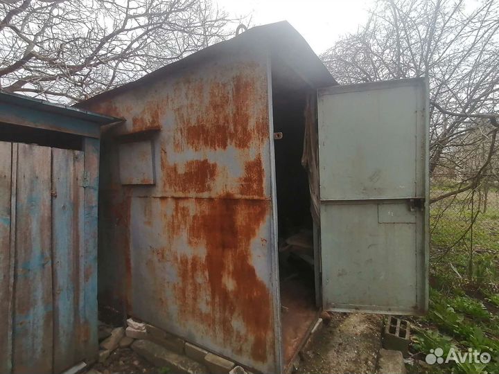 Металлический вагончик