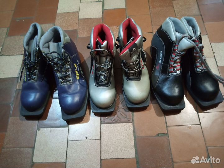 Лыжные ботинки